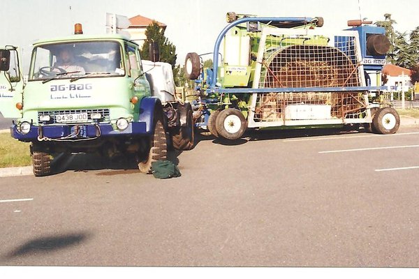 How we used to operate in the 90's Bedford towing  M9000 bagger