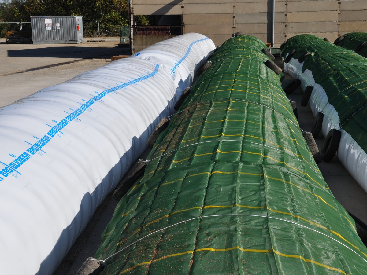 AgBag Feed Storage AgBag Sealed Storage Systems