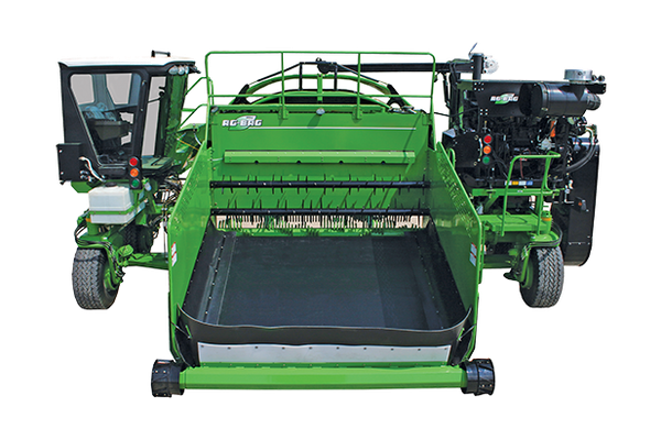 Self propelled professional silage bagger